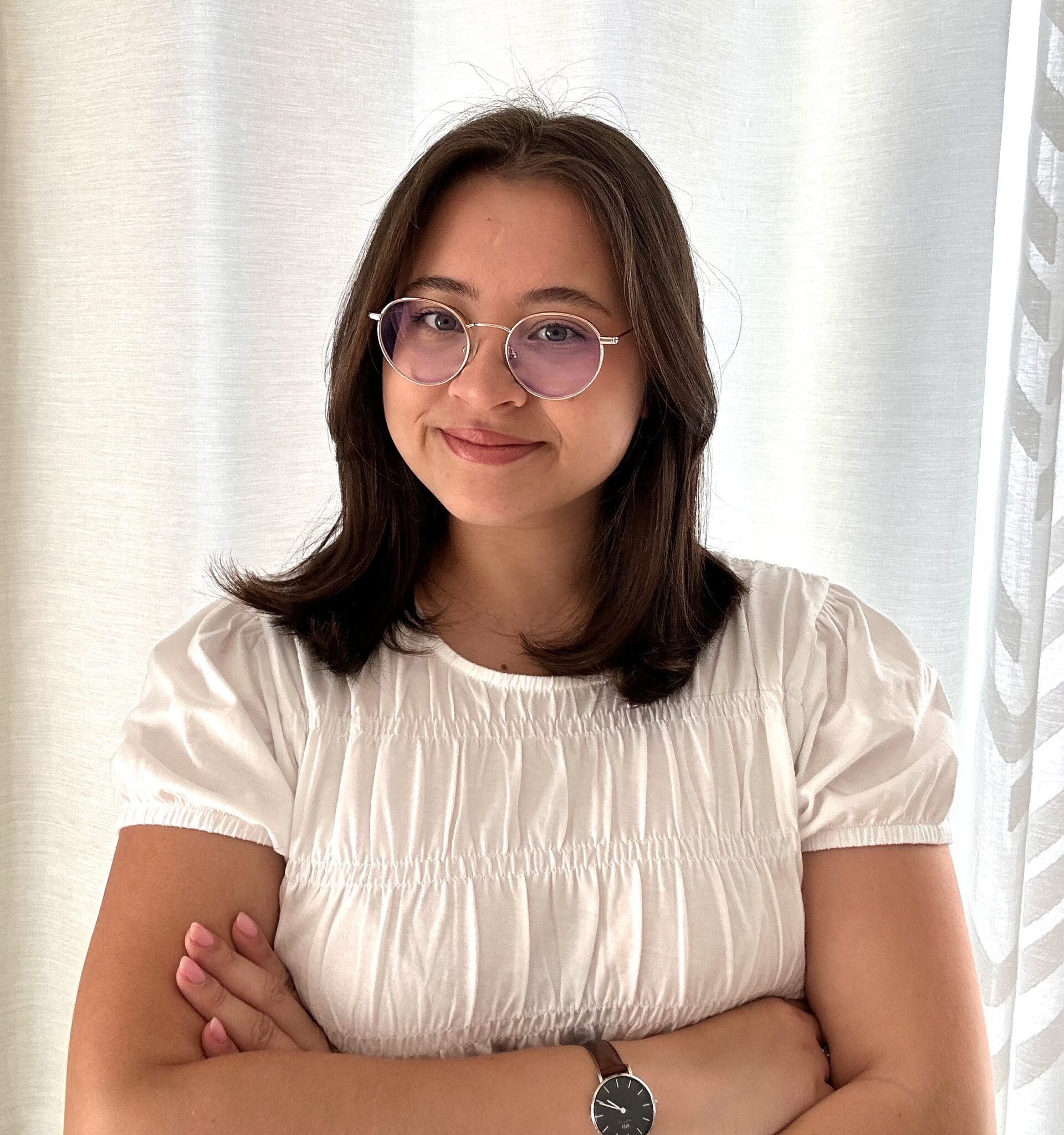 Eléa Lecoq - Webdesigner, graphiste Lyon Bourgogne Saône et Loire, Rhône Alpes accompagne les artisans, entrepreneurs locaux